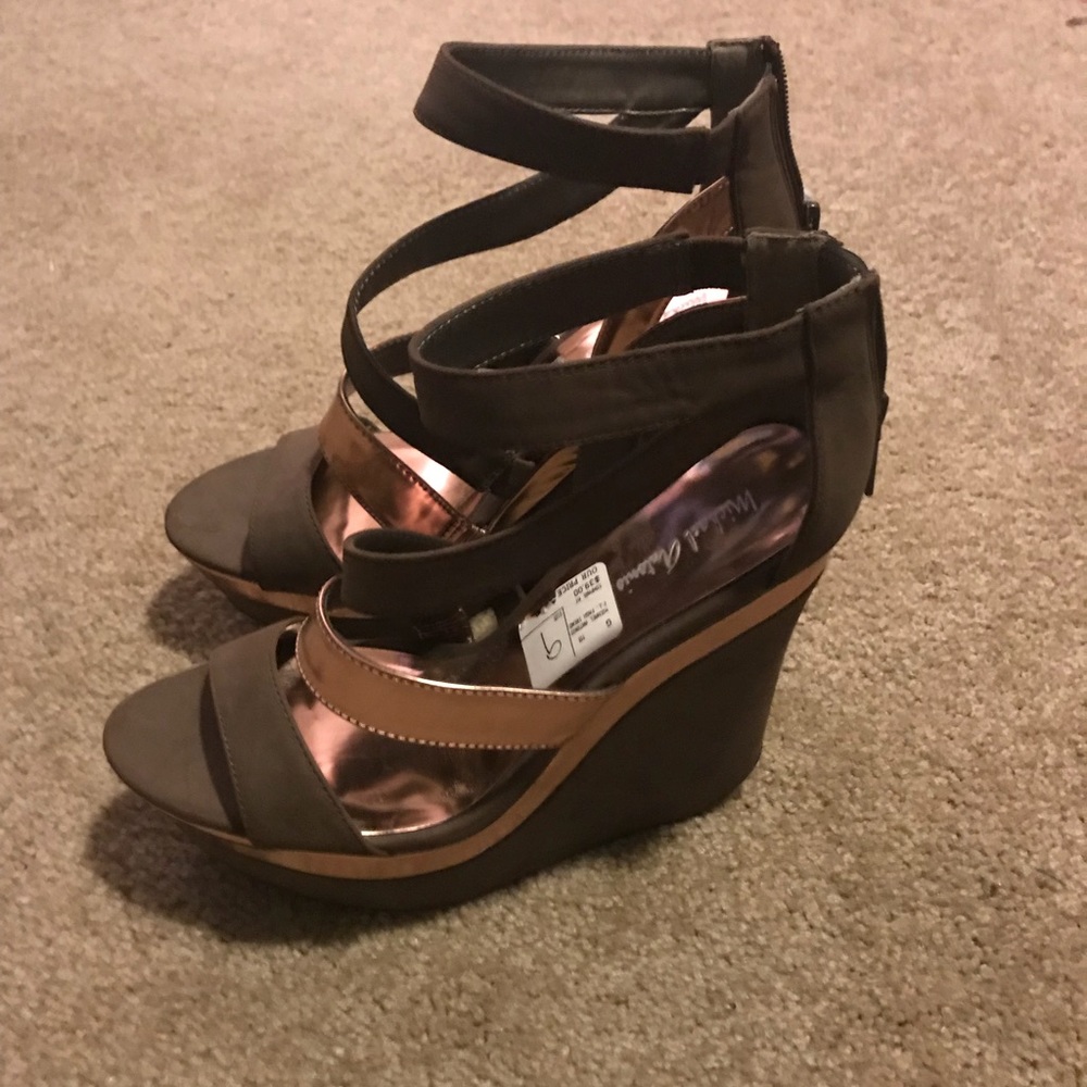 Wedges - Picture 3 of 7